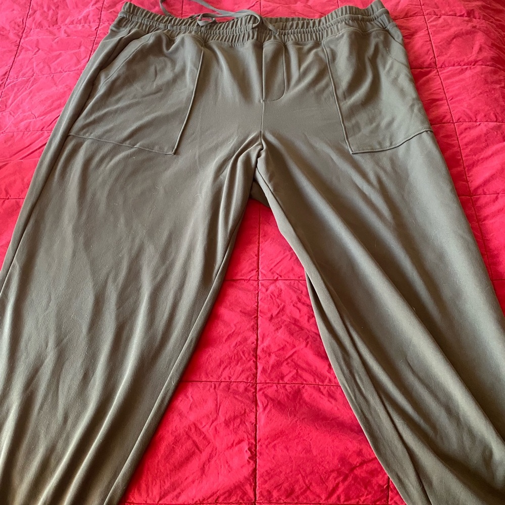 Lou and Grey Feel Good Joggers